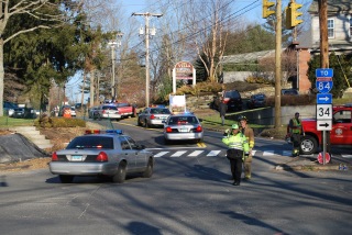 Des renforts de police ruant vers le lieu du drame (photo Dahmane Soudani)