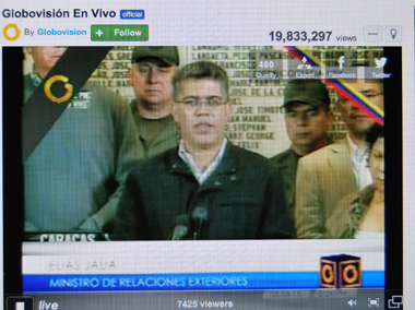 Annonce du décès de Hugo Chavez à la télévision (photo Dahmane Soudani)