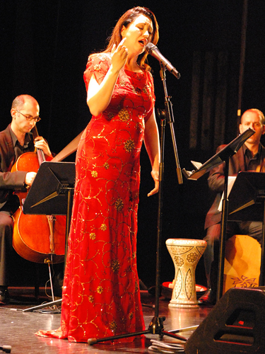 Sonia M’Barek séduit le public new yorkais (photo Dahmane Soudani).