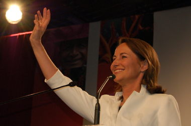 La présidente de Poitou-Charentes sur les traces de la Môme (photo Dahmane Soudani)