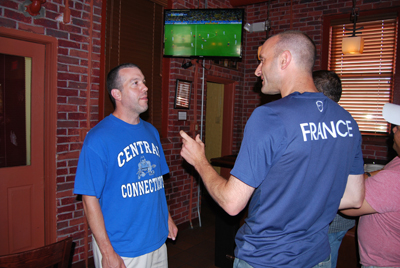 La France menaçante, mais pas trop (photo Dahmane Soudani)