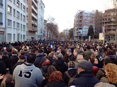 La capitale des Gaules se dresse comme un seul homme (photo Mériem Soudani)