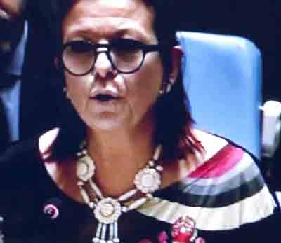 Maria Cristina Perceval : une diplomate digne à qui il sied de parler de dignité