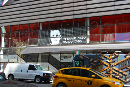 The New School for Social Research exprime publiquement sa reconnaissance à Edward Snowden (photo Dahmane Soudani)