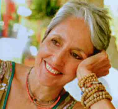 Joan-Baez--écran-DR)-2