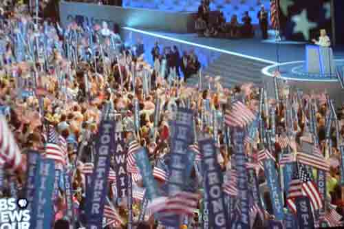 Convention-foule-liesse-DS